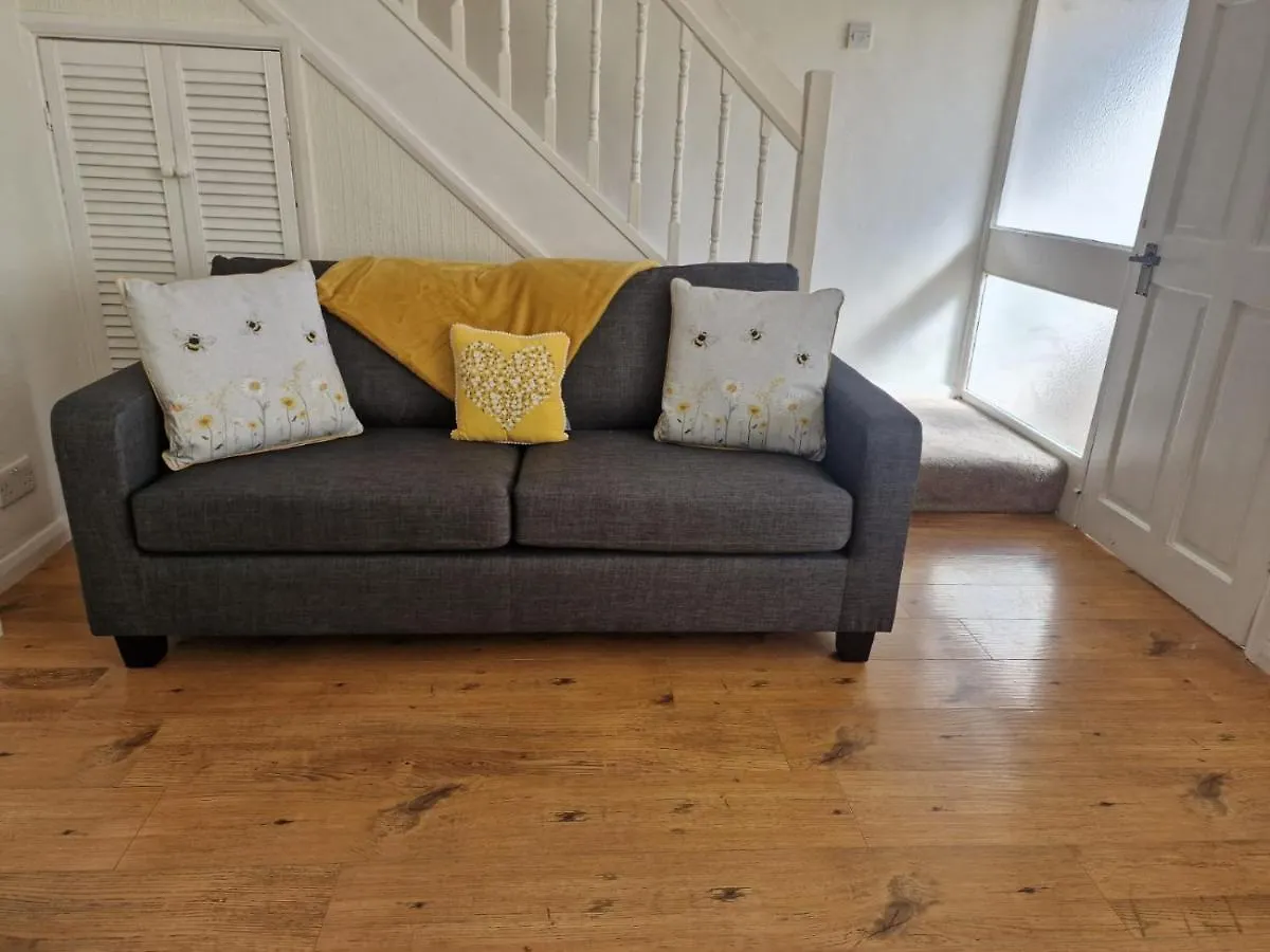 4 Beds With Links To Motorways Lägenhet Leeds